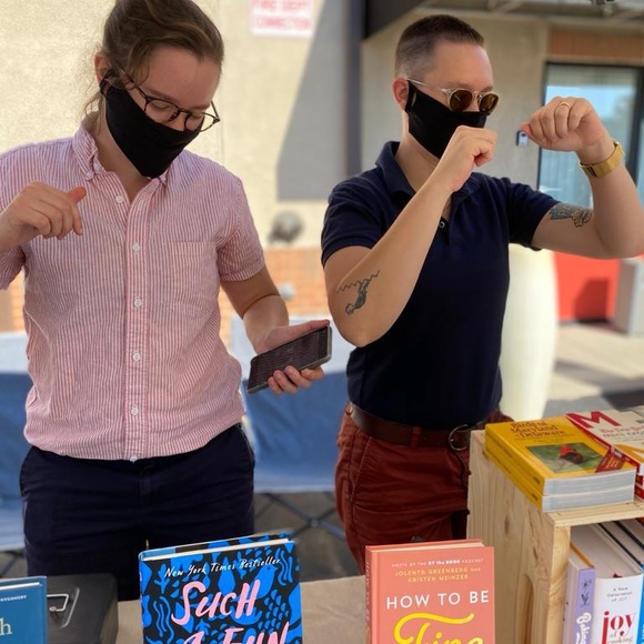 Meet your Posher, Em - Picture 3 of 4